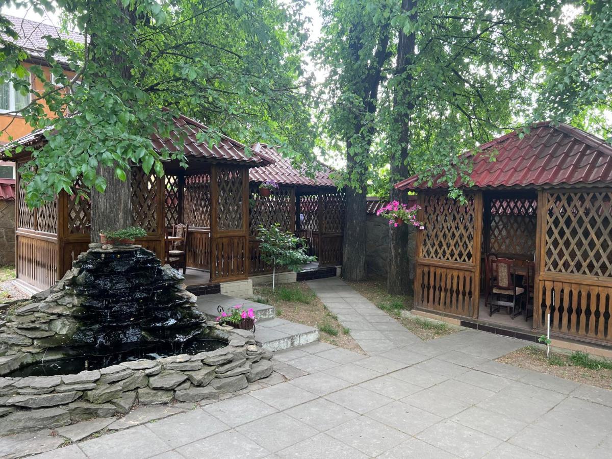 Grand Hotel Mohyliv-Podilskyi Exterior photo